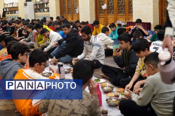 سه روز خلوت نوجوانان گرگانی با خدا در مسجد جامع