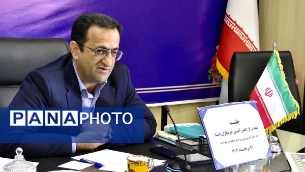 نشست صمیمی دانش‌آموزان خبرنگار پانا با مدیرکل آموزش و پرورش کهگیلویه و بویراحمد 