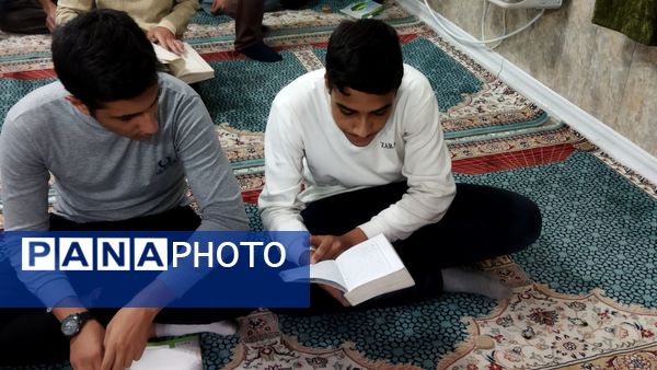 انس با قرآن در دبیرستان شاهد ابوذر غفاری 