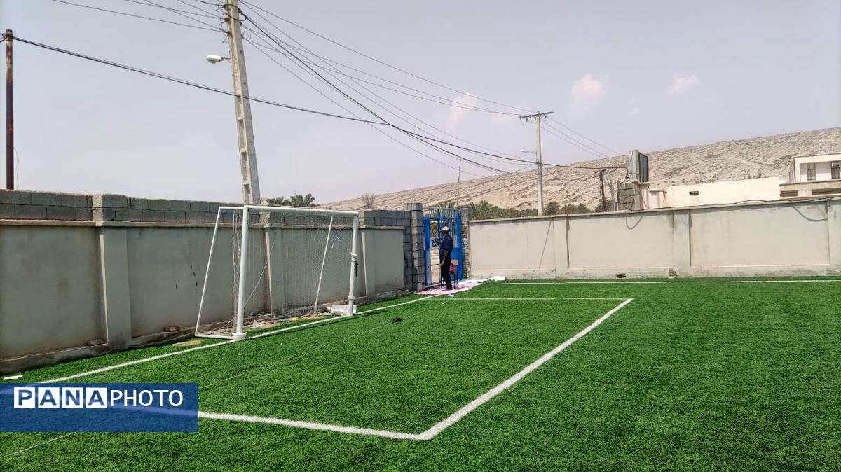 اجرای طرح «شهید عجمیان» با هدف رنگآمیزی و شادابسازی مدارس فین