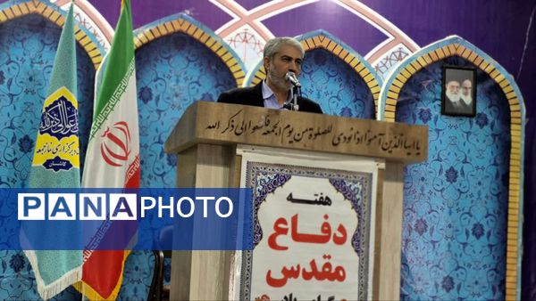 سخنرانی معاون مدیرکل و مدیر آموزش و پرورش کاشان در نماز جمعه و برگزاری میز خدمت در مصلی
