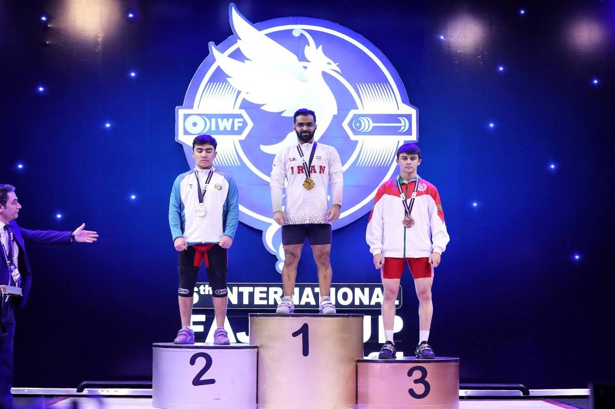 رقابت پولادمردان ایران با رقبا در نبرد با فولاد سرد جام بین‌المللی فجر/ قهرمانی قشقایی در دسته ۶۵ کیلوگرم