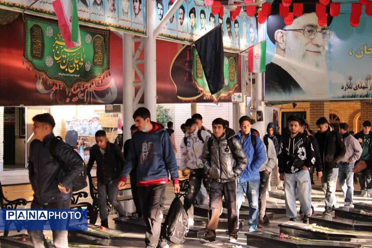 آغاز سفر معنوی دانش‌آموزان پسر ملارد به مناطق عملیاتی جنوب کشور