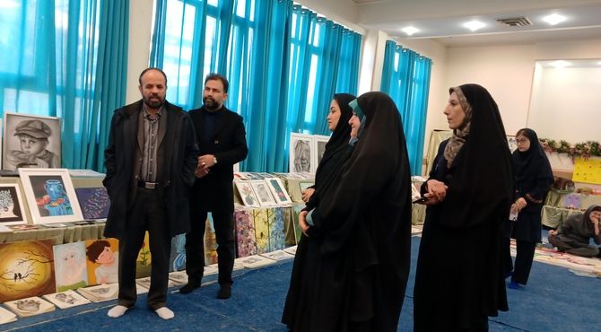 برگزاری بازارچه دانش‌آموزی در دبیرستان تیمسار فلاحی ناحیه یک کرج