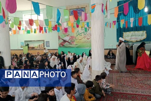 ماه رمضان فرصتی برای جذب نوجوانان وجوانان به مسجد 