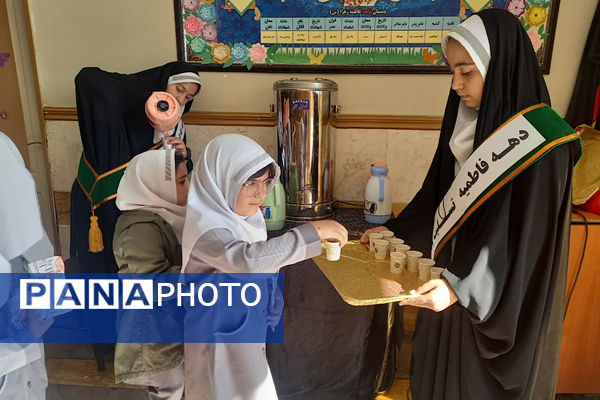 دبستان شاهد فاطمه زهرا(س) در سوگ مادر