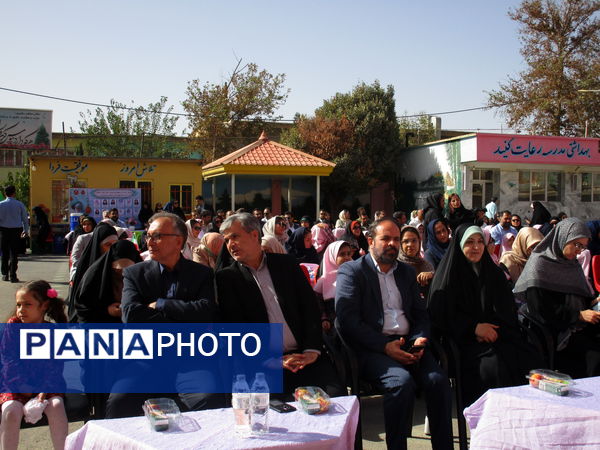 برگزاری جشن شکوفه‌ها در دبستان شاهد شهید سلطانی ناحیه یک کرج