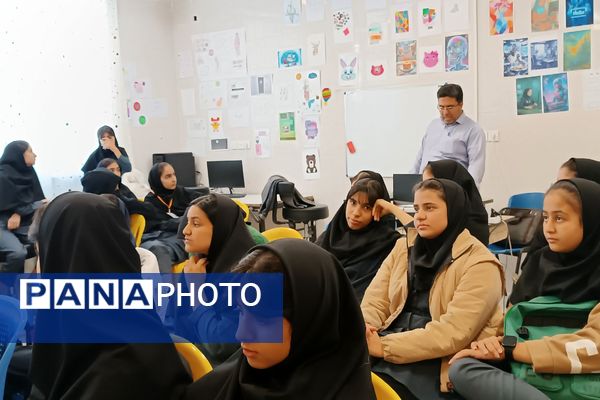 یک روز بدون کیف همراه با آموزش خود مراقبتی در دبیرستان شریعت 