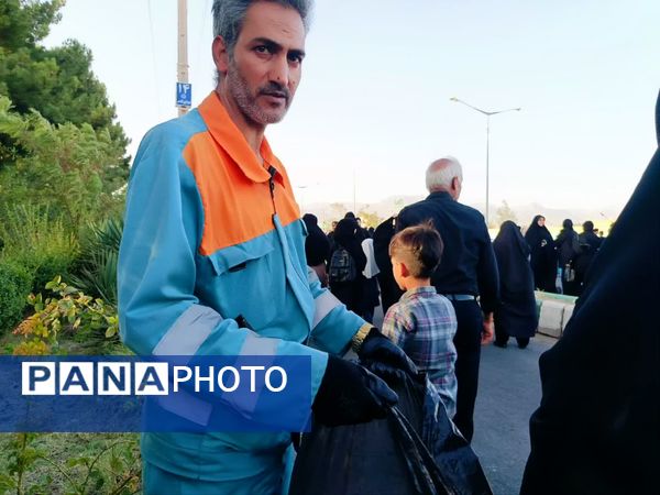 فداکاری در سکوت: رفتگر اربعین، قهرمان گمنام جمع‌آوری زباله در کاشمر