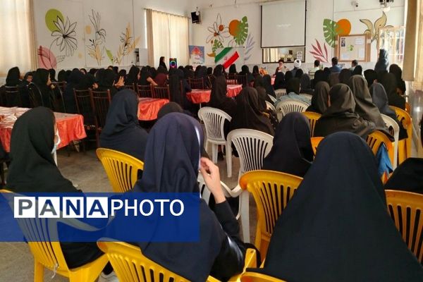 جلسه پرسش و پاسخ با حضور امام جمعه نیشابور