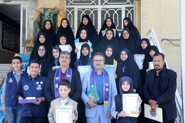 تجلیل از خبرنگاران برتر ناحیه دو مشهد با حضور مسئولان استانی