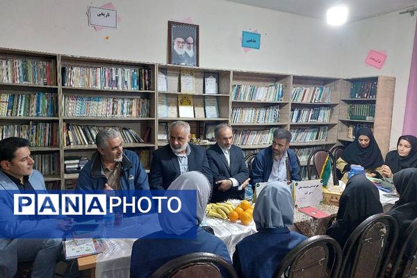 گفت‌وگوی خلاق دردبیرستان فاطمه‌الزهرا؛ نشست مشترک ناشر، معاونین و دانش‌آموزان نویسنده برای رفع چالش‌ها