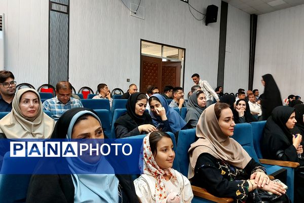 برگزاری اختتامیه طرح‌ها و برنامه‌های معاونت آموزش ابتدایی کهریزک 