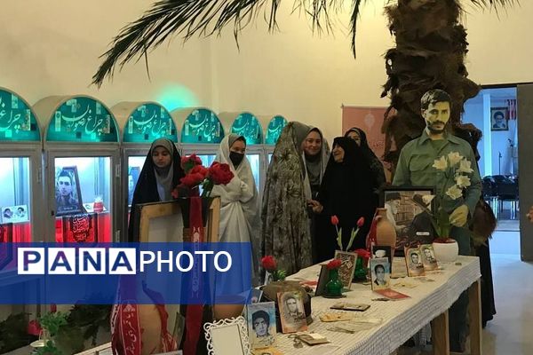 بزرگداشت «مادران چشم به راه»باحضور دانش‌آموزان دبیرستان دخترانه معرفت کهریزک