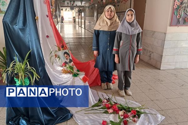 دانش‌آموزان مدرسه سمیه به استقبال دهه فجر رفتند