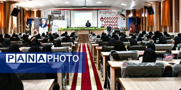 مراسم تجلیل از مدیران و رتبه‌های برتر کنکور ۱۴۰۴ در شهرستان مه‌ولات