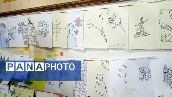 برگزاری نمایشگاه آثار هنری به مناسبت هفته معلم در دبیرستان صدیقه ۲
