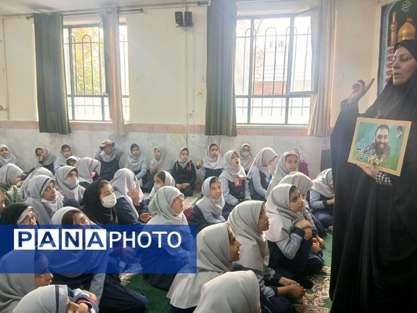 روایتگری زندگی  شهدا از زبان خواهر شهید محرابی دبستان میثاق ناحیه سه