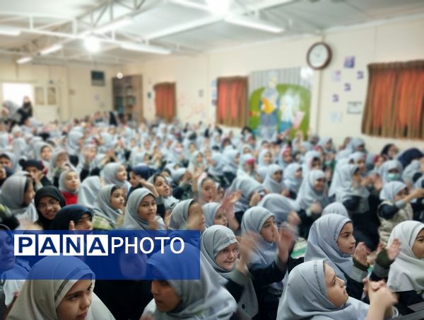 مراسم جشن ولادت حضرت رقیه (س) و تجلیل از دانش‌آموزان برتر آموزشی و پرورشی دبستان شاهد حاج تقی آقا بزرگ مشهد