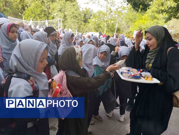 اردوی تفریحی دانش آموزان دبستان شاهد حاج تقی آقا بزرگ در اردوگاه جوادالائمه مشهد