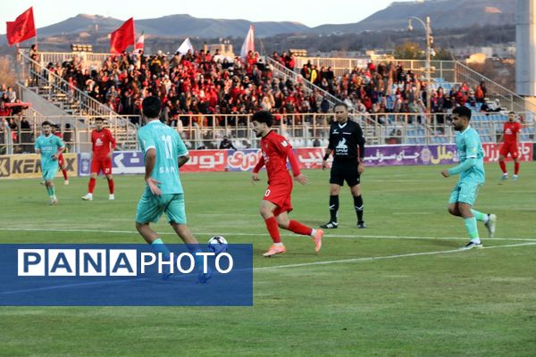 برد شیرین تراکتور در خانه