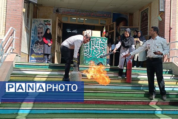 گرامیداشت روز آتش‌نشانی و ایمنی در مدارس شهرستان پیشوا