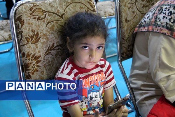 هر فرزند ، هدیه ای از بهشت  عنوان همایش جوانی جمعیت در شهرری 