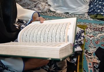 حضور دانش آموزان در نماز مسجد آلونی 