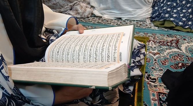 حضور دانش آموزان در نماز مسجد آلونی 