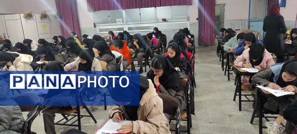 امتحانات نوبت اول در دبیرستان نمونه اندیشه 