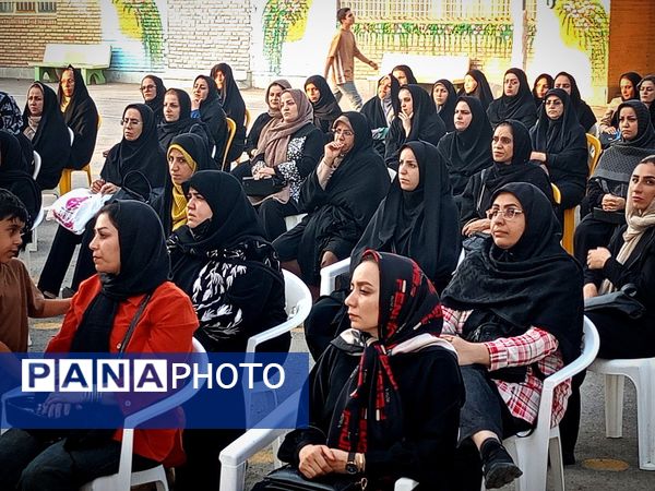 اولین جلسه انجمن اولیا و مربیان دبیرستان میثاق