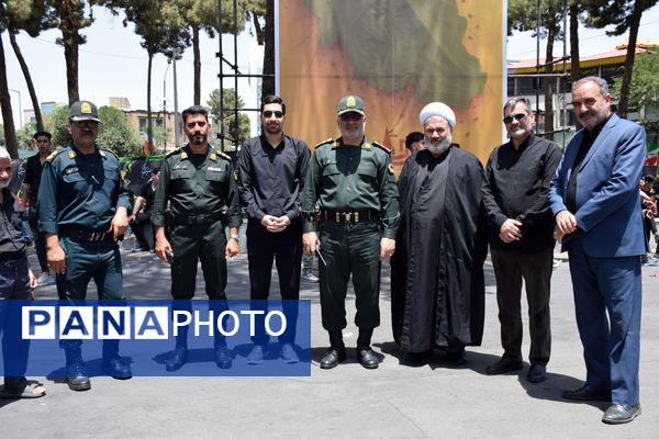 طنین صدای یا حسین(ع) با عَلَم کشی درعاشورای ۱۴۴۷
