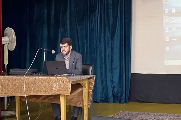 اولین کارگاه از سلسله کارگاه‌های دوره توانمندسازی مربیان پرورشی ناحیه 2 یزد
