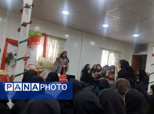 مدرسه نمونه سردار شهید محمدی پور خلیل آباد میزبان شادی یلدا 