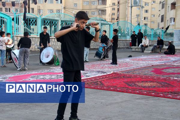 دهه نودی‌ها، ستاره‌های شب هشتم محرم در مسجد امام هادی (ع)