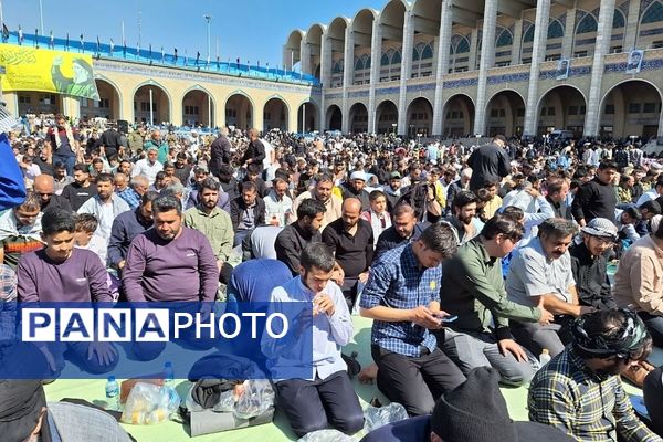 حضور پرشور مردم ایران در نمازجمعه مصلی تهران