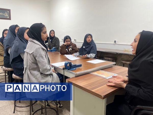 جلسه سفیران سلامت دبیرستان مطهره ناحیه ۶ مشهد 