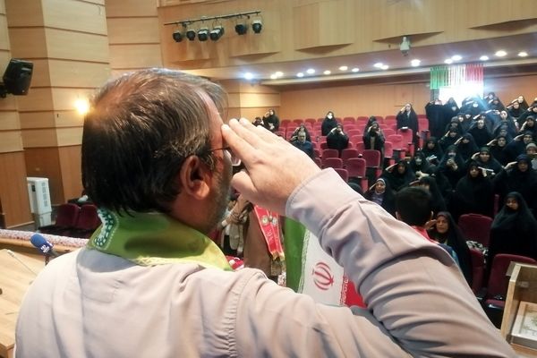 آیین افتتاحیه دوره تربیت مربی کاردان سازمان دانش‌آموزی استان قم