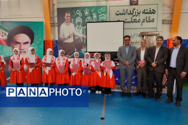 همایش بزرگ فرهنگیان در شهرستان جاجرم