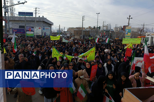 کامیاران در سالگرد پیروزی انقلاب غرق در شور و شکوه