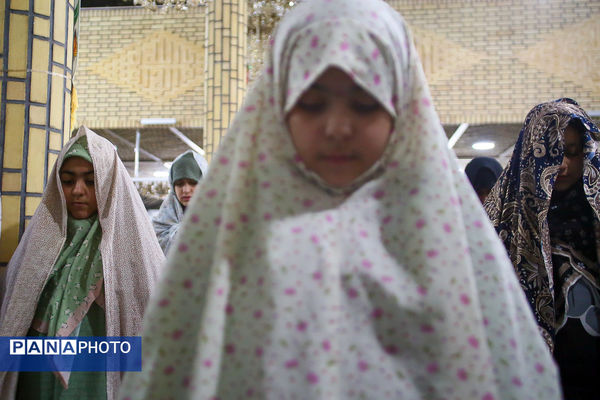 اعتکاف دانش‌آموزی در مسجد قائمیه
