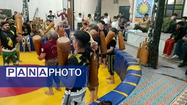 مراسم زورخانه‌ای به‌مناسبت ولادت حضرت علی (ع) در ابرکوه