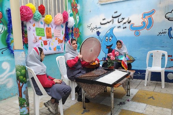 طنین انداز شدن نوای هنر در مدرسه سارا شهرستان ملارد 