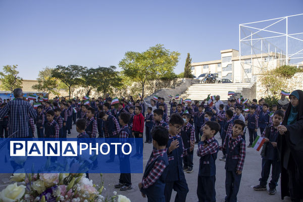 برگزاری آیین نمادین «جشن عاطفه‌ها» در مدارس شهرستان محلات