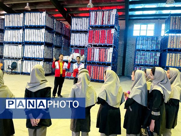  مراسم گرامیداشت هفته پدافند غیر عامل در آموزشگاه آیت الله غفاری 