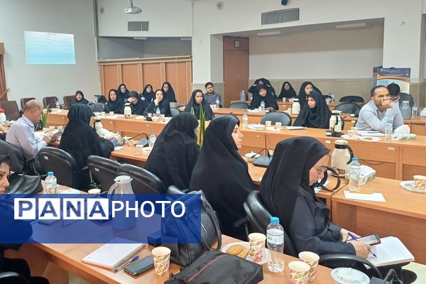 دوره جامع تربیت پژوهشگر در پژوهشکده عباس زادگان