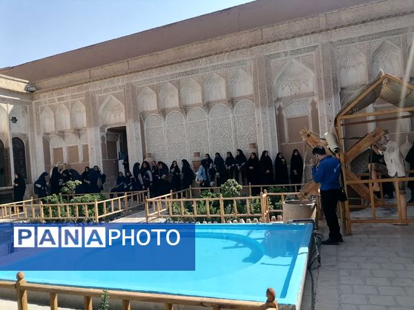 اردوی یزدگردی دانش‌آموزان پایه نهم دبیرستان فاطمه‌الزهرا (س)