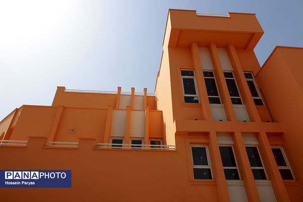 هنرستان دخترانه کار و دانش شهید مدافع حرم رضا زارعی – بندرعباس
