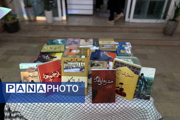 دانش‌آموزان دبیرستان نگین‌دانش ورامین میهمان کتابخانه رازی شدند