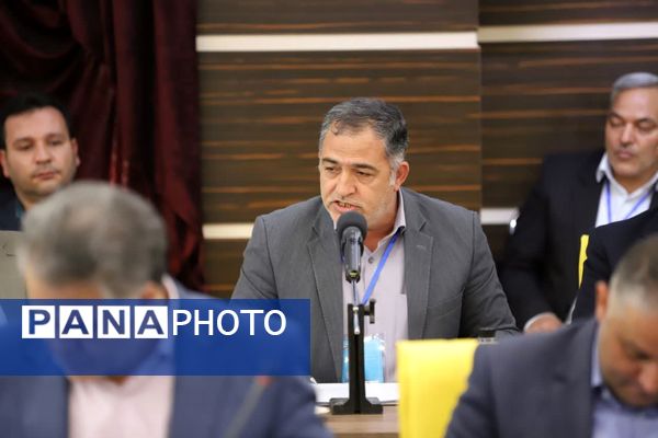 نشست مشترک کمیسیون آموزش، تحقیقات و فناوری مجلس با وزیر آموزش و پرورش 